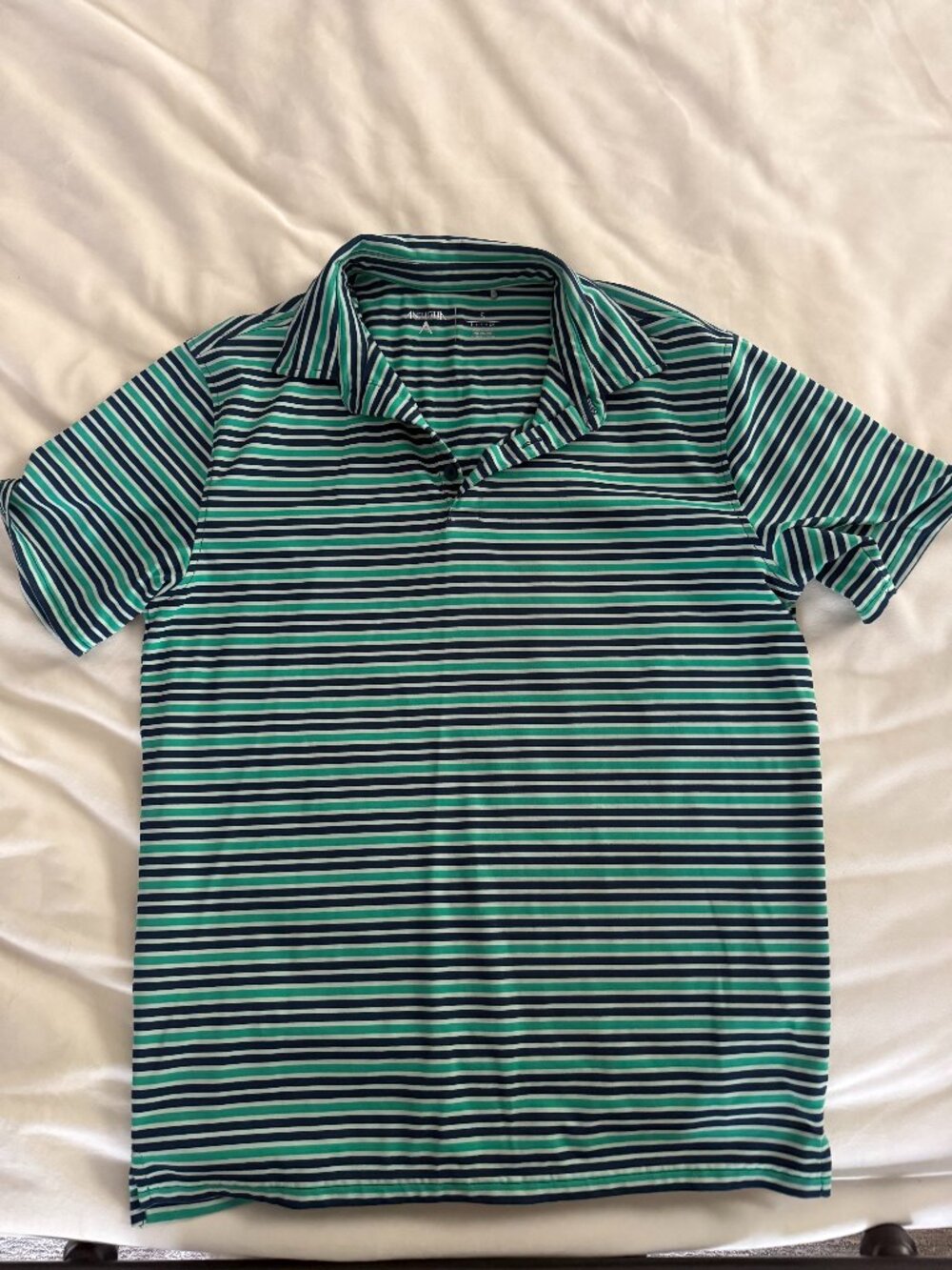 Women's Golf Shirt (Size Medium)